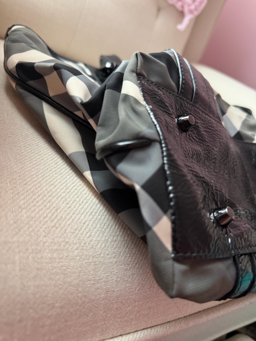 EUC - Burberry Beat Check Tote - Picture 4 of 9